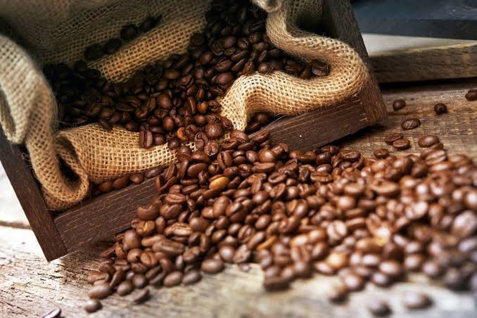 Coffee Beans / Java Blawan Estate East / 1 Pound / ROASTED