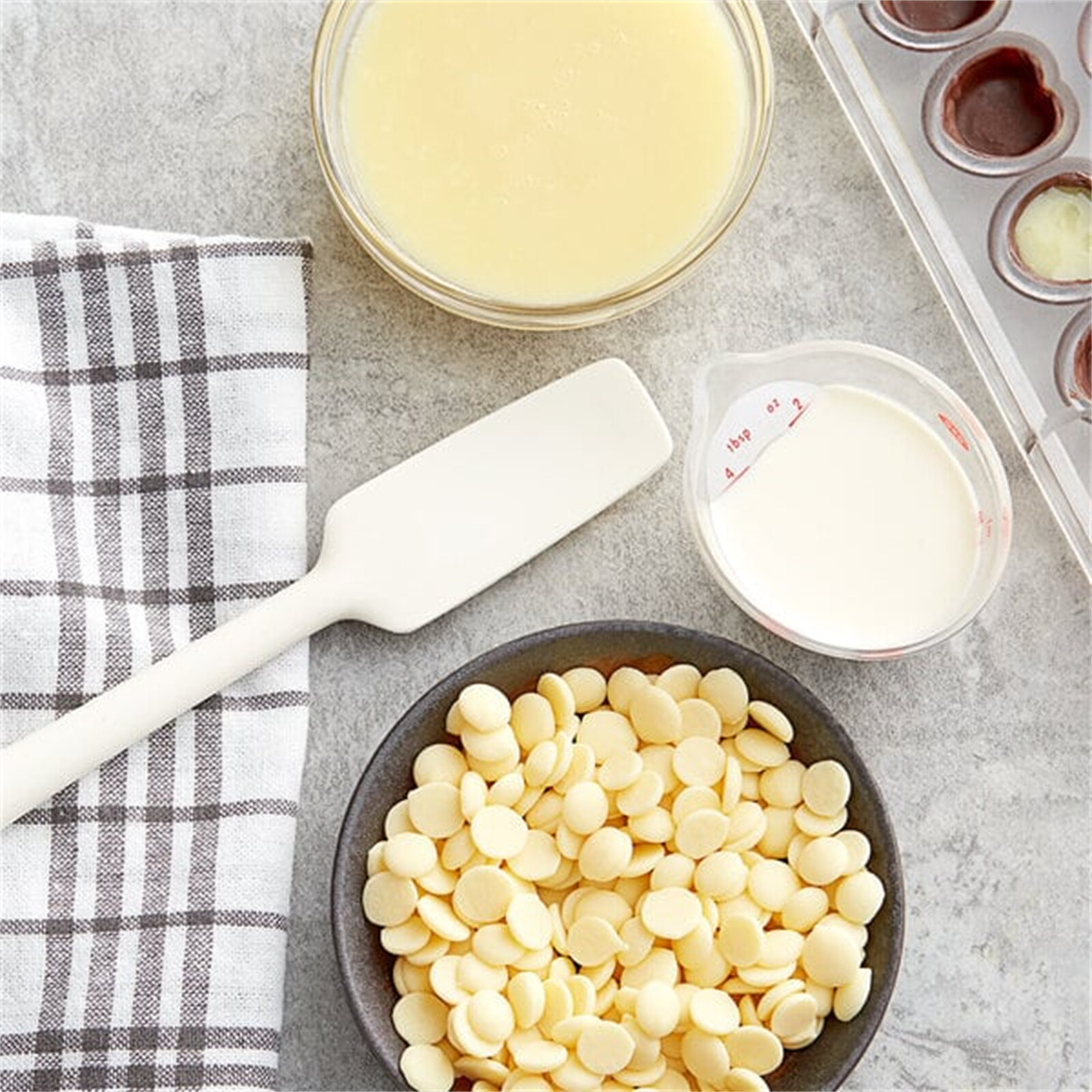 Callebaut Recipe CW2 White Chocolate Callets? 22 lb. WS-409CW2C595
