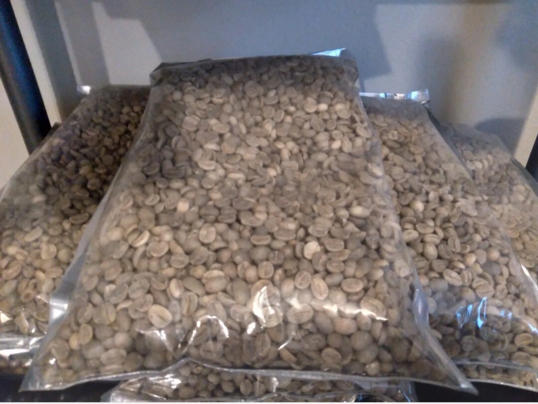 Coffee Beans Balinese/ Indonesian Green Unroasted Coffee Beans 5 Pound bag.