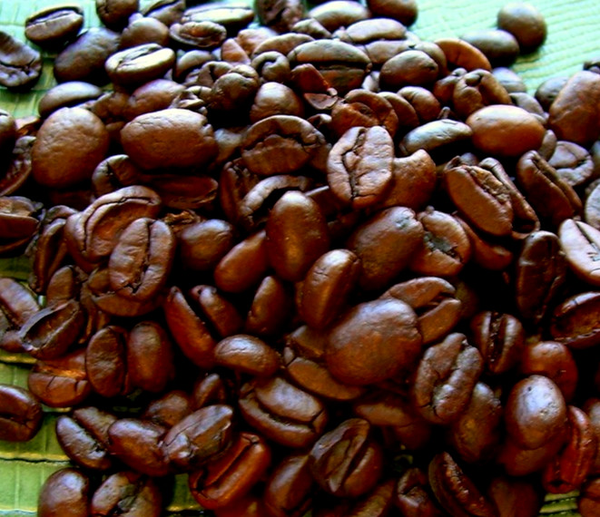 Pure Imported Colombian Supremo Fresh Roasted Whole COFFEE BEANS Free Ship 8 oz