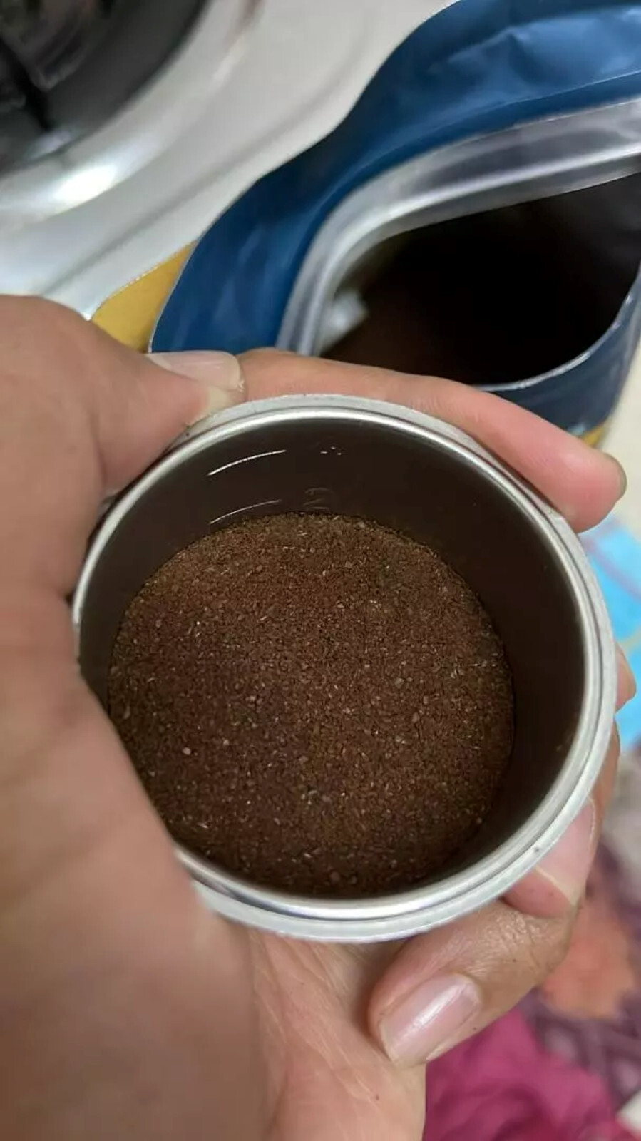 COFFEE BEANS ARABICA BEANS MEDIUM ROASTED Premium Grade ( El Salvador + Brazil )