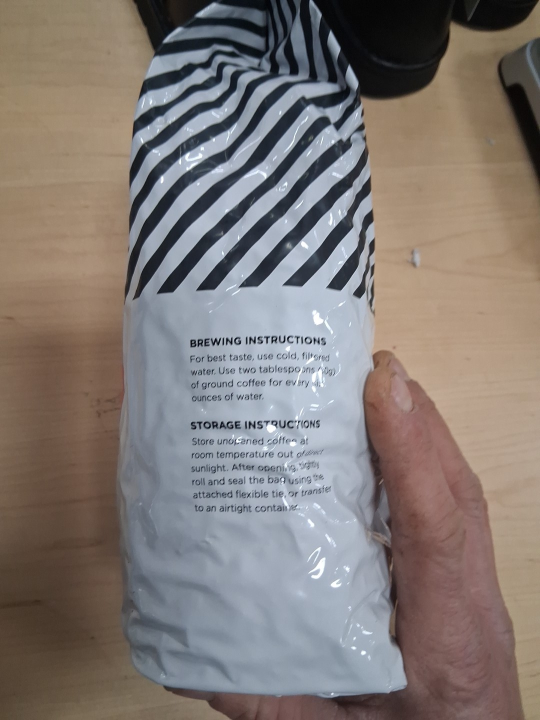 Amazon Fresh, Colombia Whole Bean Coffee Medium Roast, 32 Oz