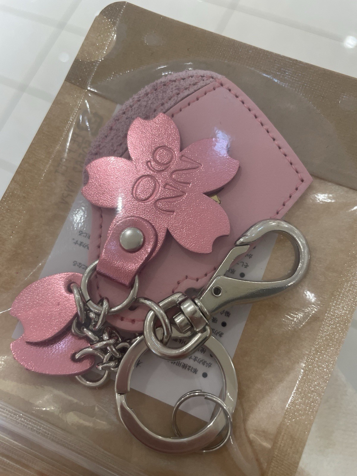 Starbucks Roastery Reserve Tokyo Japan SAKURA 2026 Pink Leather Keychain FS