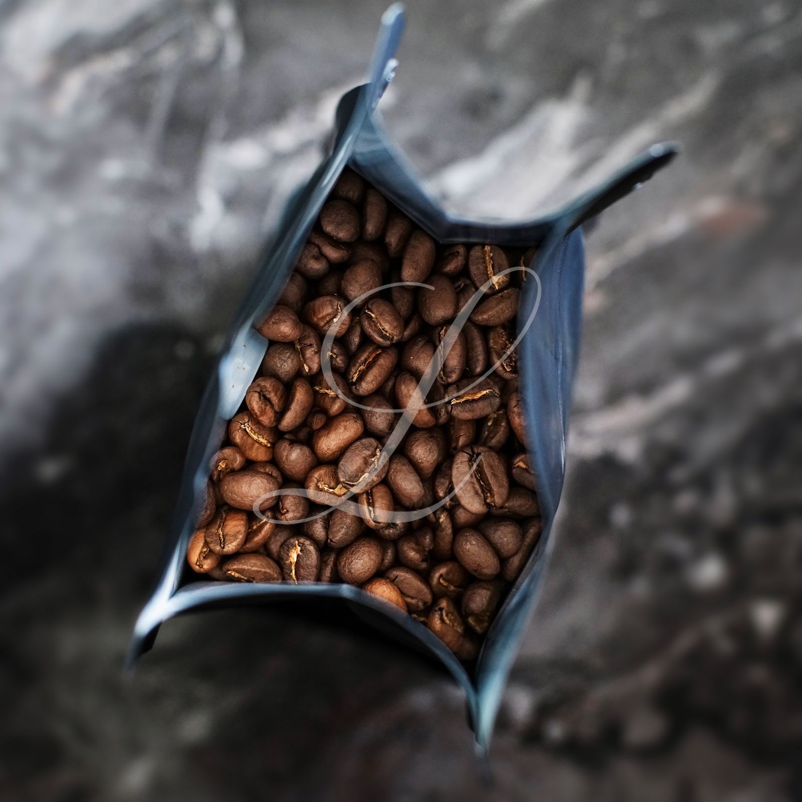 1 lb of AUTHENTIC & FRESH Jamaica Blue Mountain Coffee – Customize Your Roast!