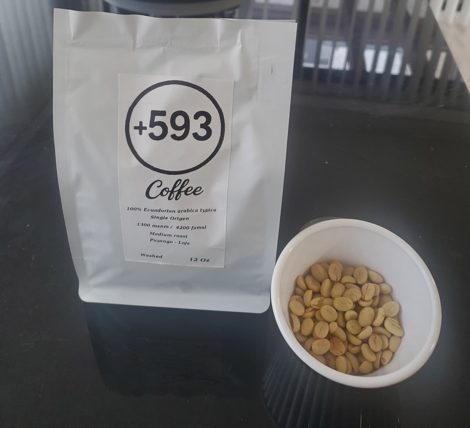 Single Origen Ecuadorian Coffee, 100% Arabica typica, medium roast, Washed