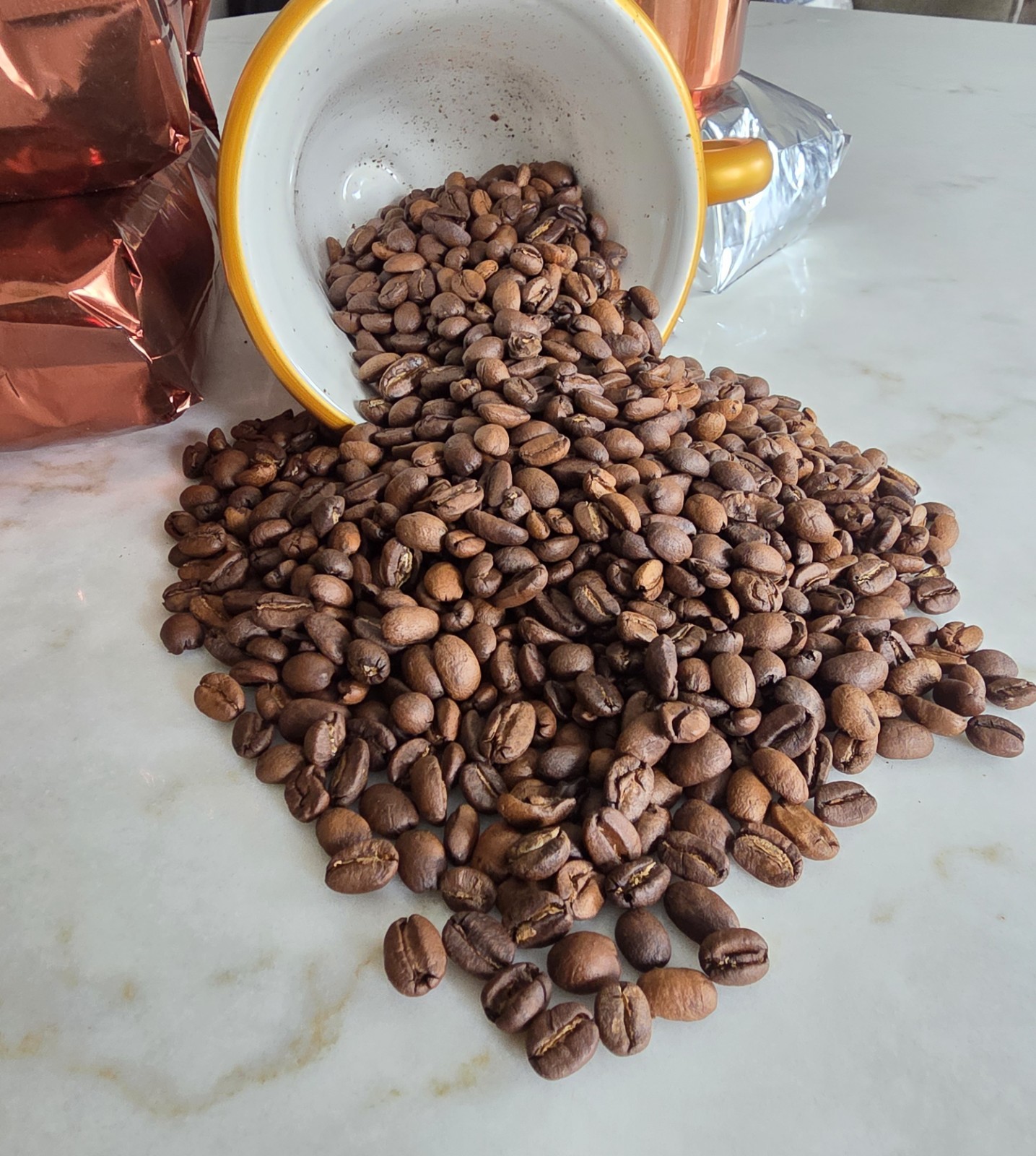El Salvador 2lb Medium Roast Whole Coffee Beans Bulk Packaging Pantry