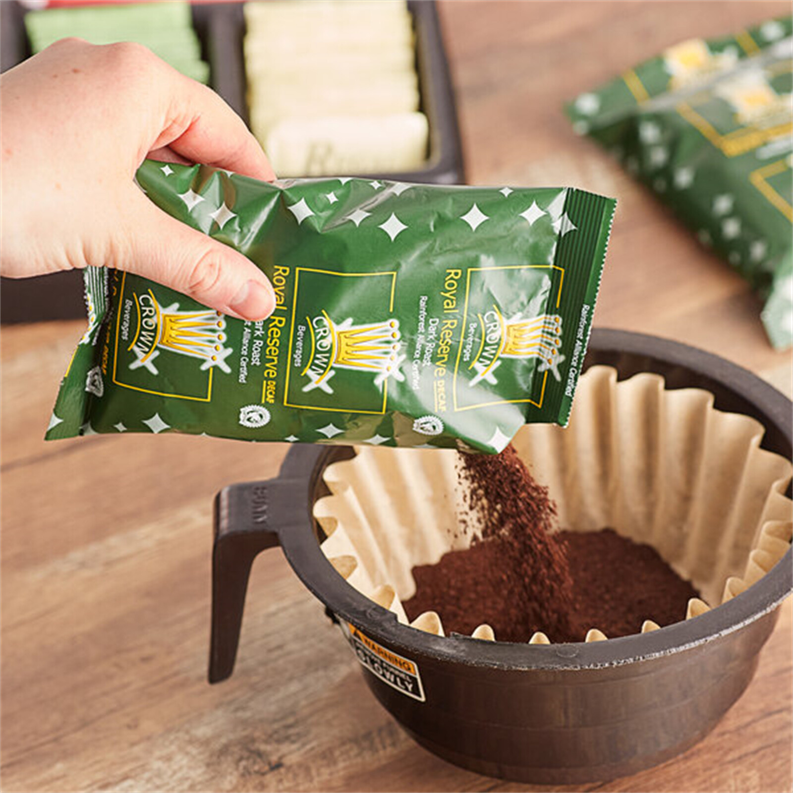 Crown Beverages Royal Reserve Sumatra Decaf Coffee Packet 2.75 oz. – 24/Pieces