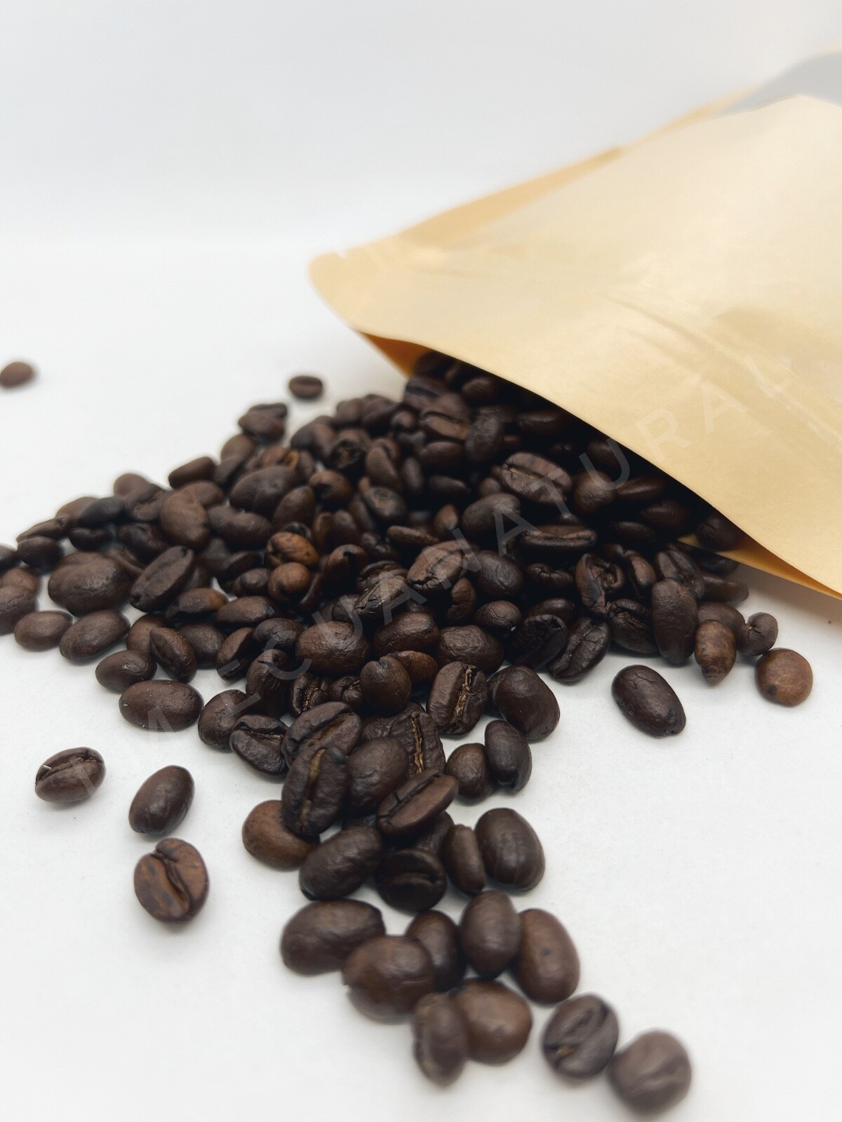 Ecuadorian Arabica Whole Coffee Beans Natural Made in Loja Ecuador