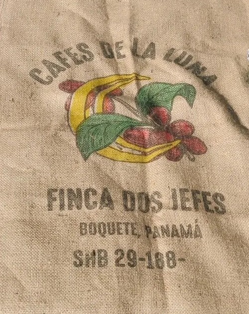 Panama Coffee Finca Dos Jefes Estates. Direct Trade 🤝🏼 Fair Wage. Natural Dark