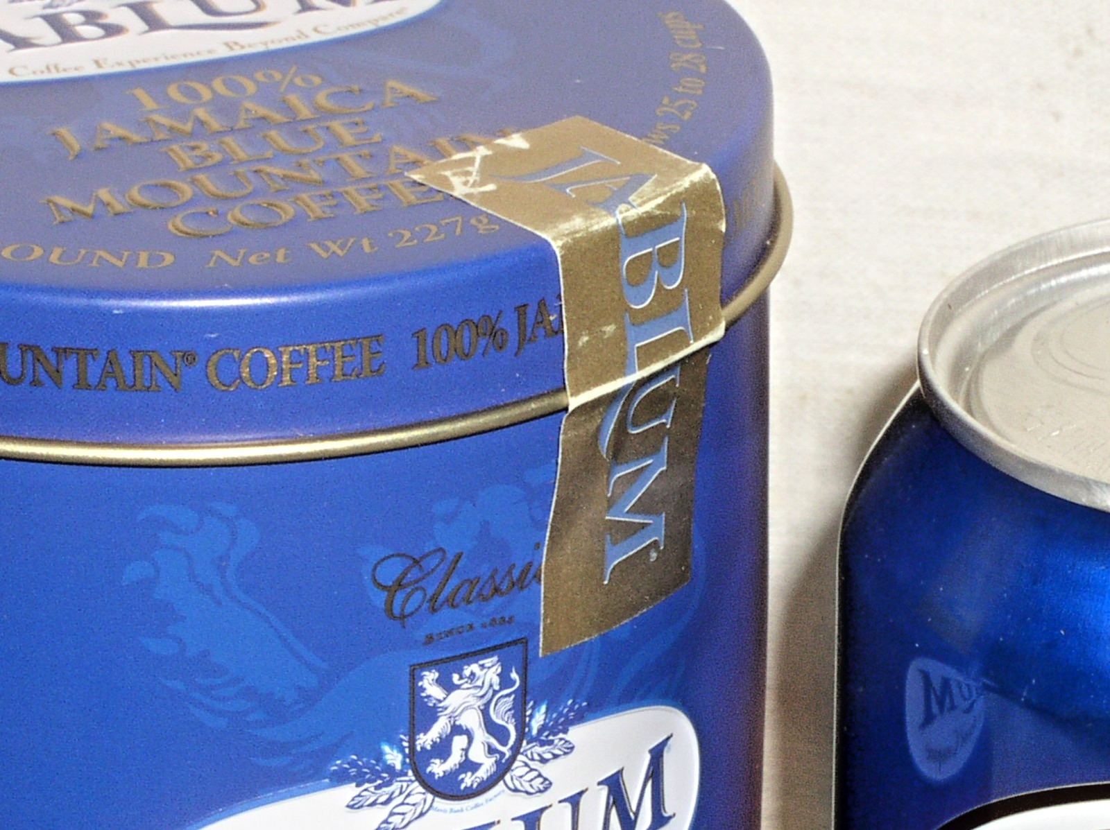 SEALED 8 OZ CAN 100% BLUE MOUNTAIN JABLUM CLASSIC JAMAICA ROASTED GROUND COFFEE