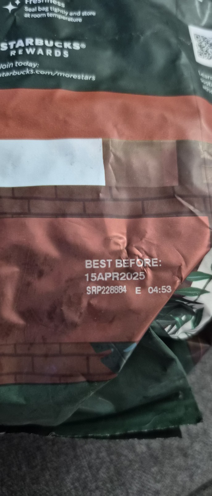 Starbucks Pike Place roast Whole bean Cocoa, rich, praline 28 oz bag air sealed.