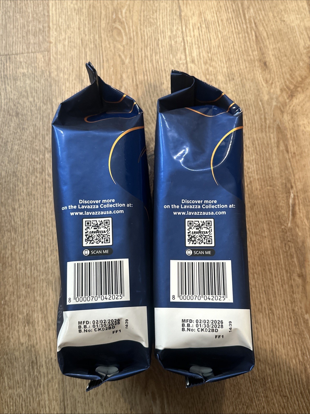 Lavazza Super Crema Whole Bean Coffee, Medium Roast, 2.2 lb Bag (Pack of 2)- NEW