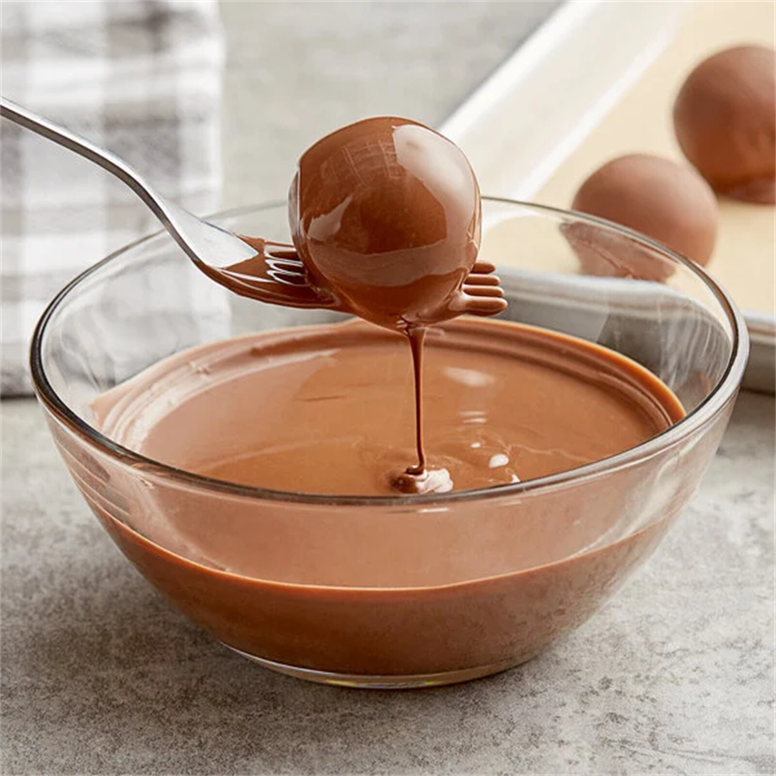Callebaut N823 Milk Chocolate Callets? for Fountains 5.5 lb. WS-409C823NU76
