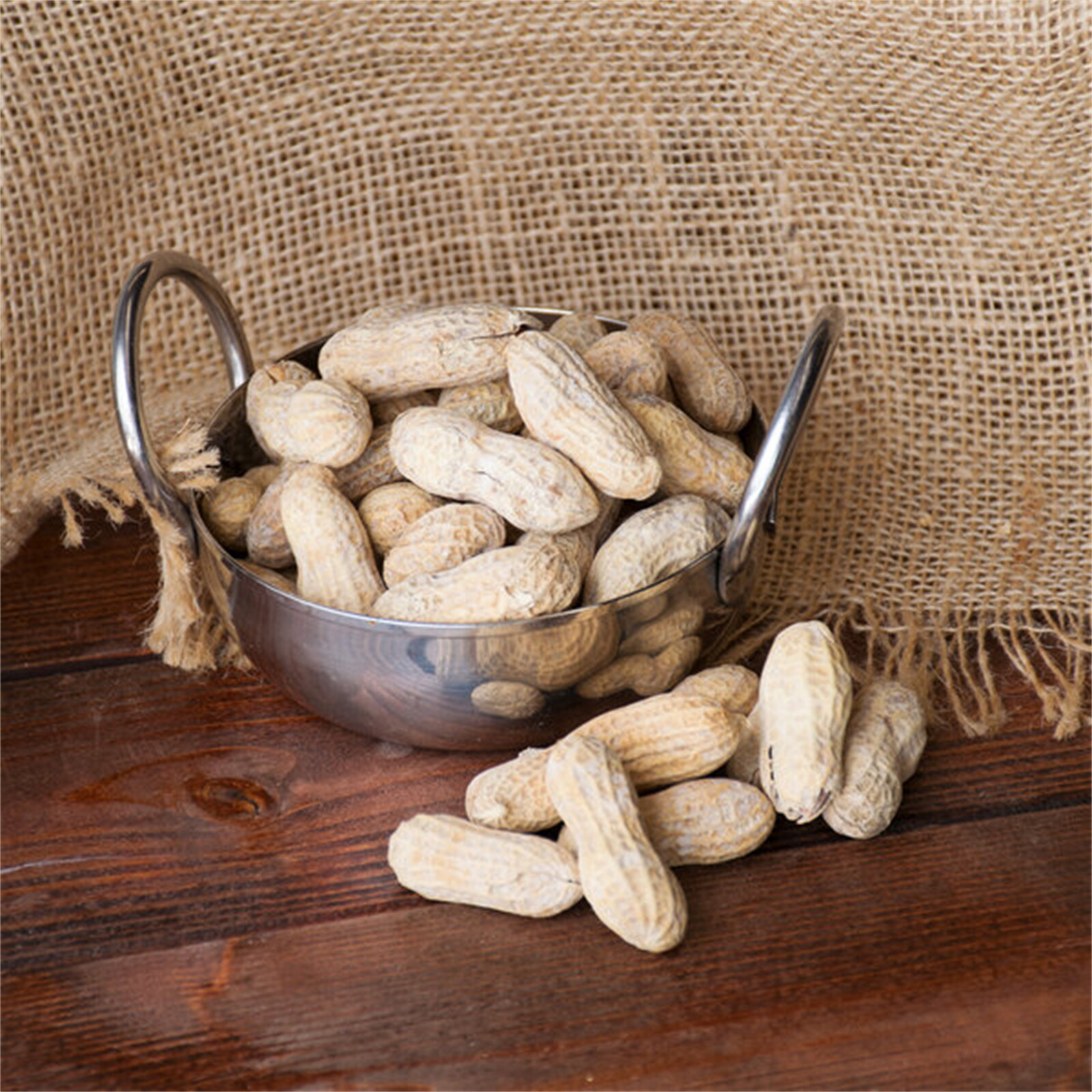 Hampton Farms Roasted Salted In-Shell Peanuts 25 lb. WS-113PNUT20130