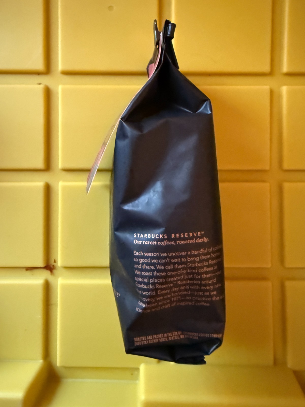 Starbucks Reserve Holiday Christmas 2025 Whole Bean Coffee (8.8oz/250g)