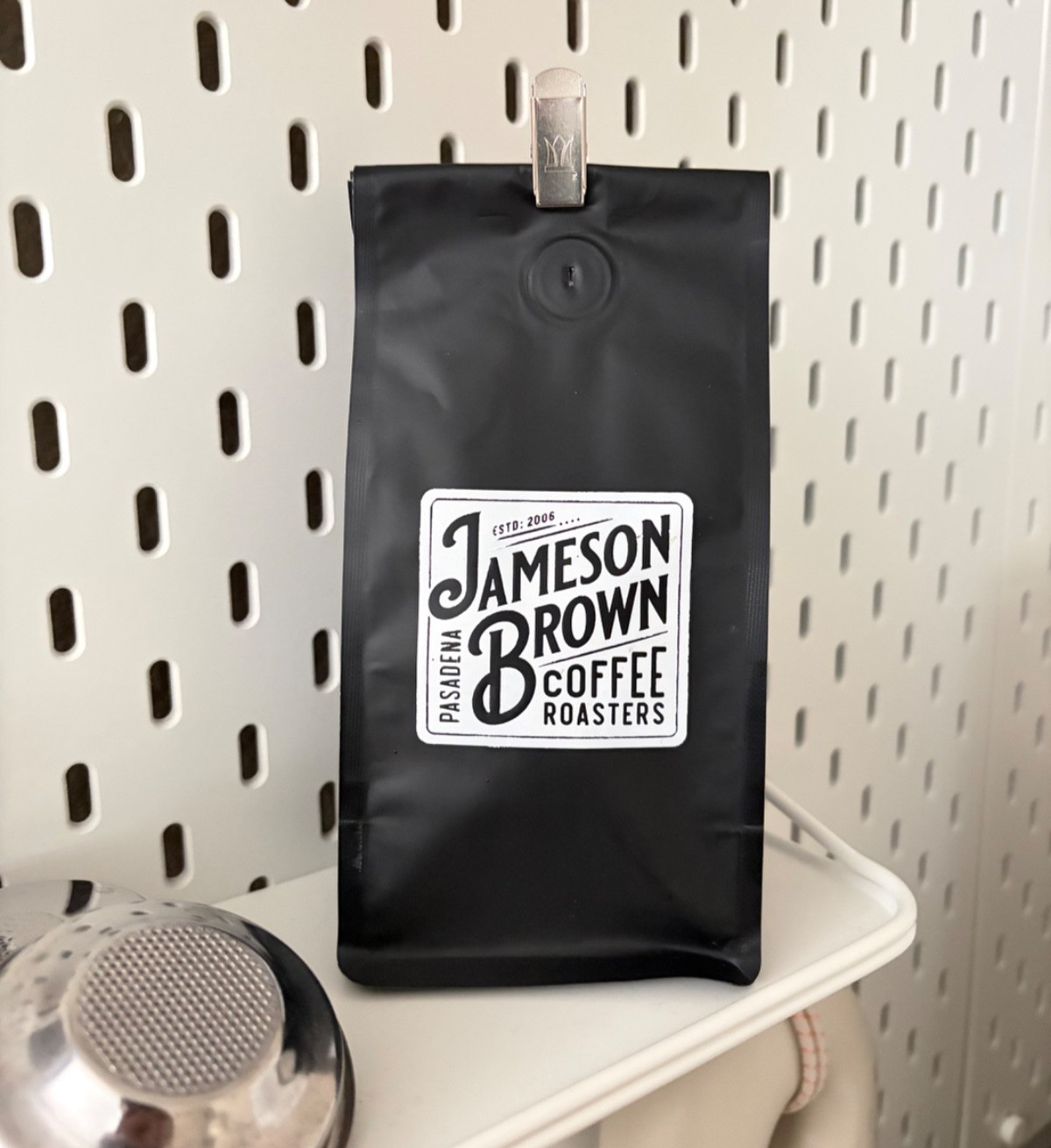 Fresh Jameson Brown Coffee Pasadena Small Batch Beans Kona Colombia Decaf 8oz